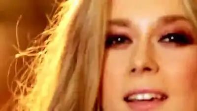 скачать клип Лавика - Осень - это я