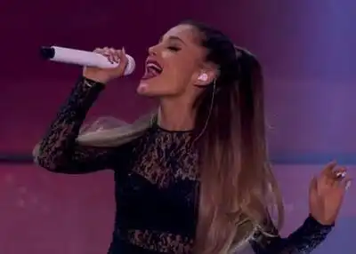 скачать клип Ariana Grande - Break Free