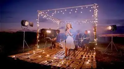 скачать клип Альбина Джанабаева - Один на один