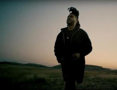 скачать клип The Weeknd - Tell Your Friends