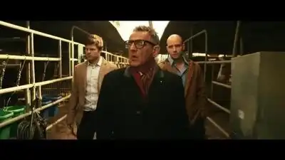 скачать клип Machine Gun Kelly - World Series