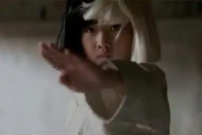 скачать клип Sia - Alive