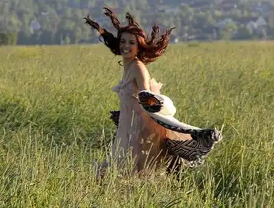 скачать клип Сати Казанова - Счастье есть