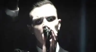 скачать клип Hurts - Illuminated