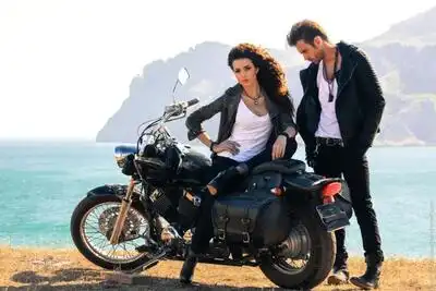 скачать клип Ясения - Ты не поверишь