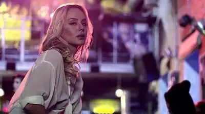 скачать клип Third Party - Waiting