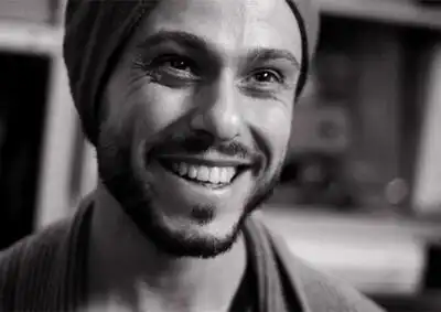 скачать клип SunSay - Будь слабей меня