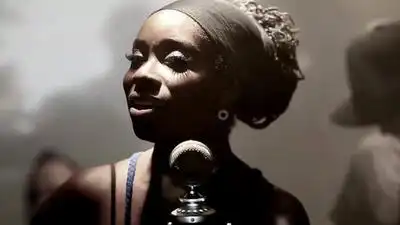 скачать клип Simply Falling - Iyeoka