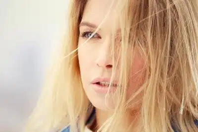 скачать клип T-killah and Вера Брежнева - Этажи