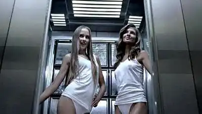 скачать клип Улицы - Зеленые глаза