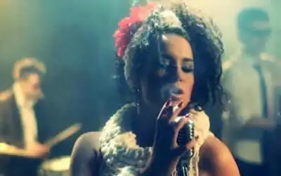 скачать клип Киевэлектро - Поцелуй