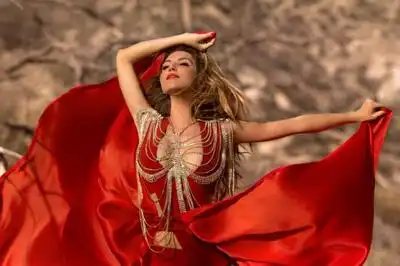 скачать клип Алина Артц - Самая яркая звезда