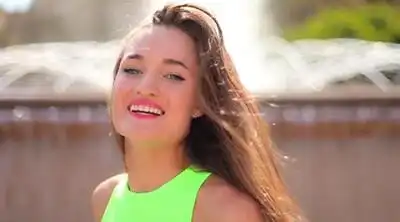 скачать клип Diana Gloster - Buona Sera