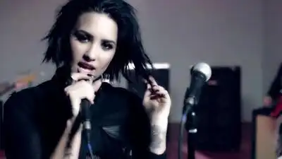 скачать клип Fall Out Boy - Irresistible ft. Demi Lovato
