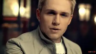 скачать клип Влад Соколовский - Ливни