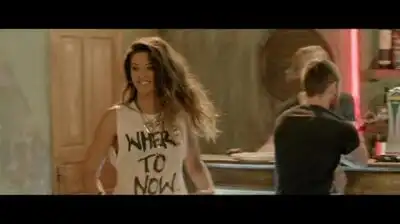 скачать клип Antonia - Hurricane