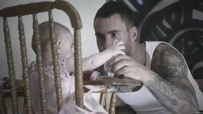 Скачать клип