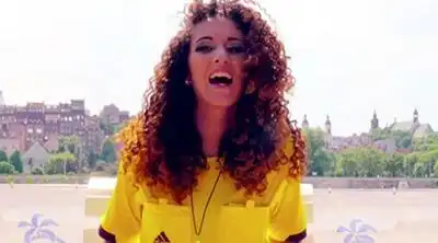 скачать клип Isabela - Ritmo