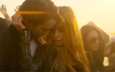 Скачать клип