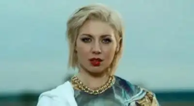 скачать клип Polina - Breathe