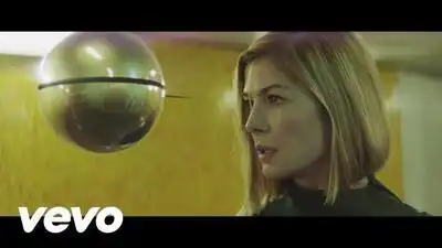 скачать клип Massive Attack, Young Fathers - Voodoo In My Blood