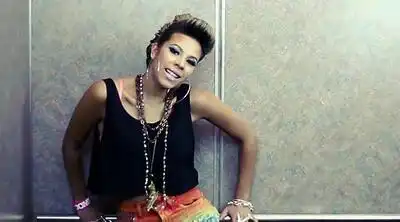 скачать клип Vali - Muah