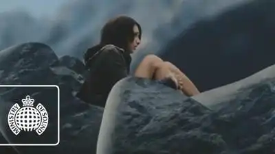 скачать клип Porter Robinson - Language