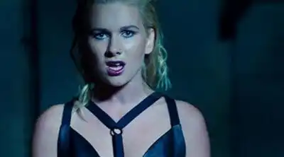 скачать клип Broods - Free