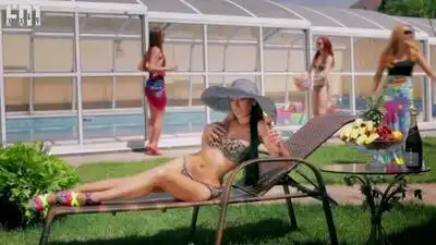 скачать клип Miss Five - Качай Матрас