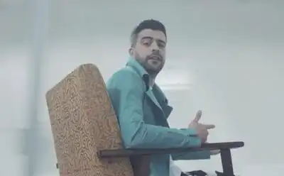 скачать клип Speak - Vocile din capul meu