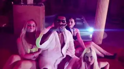 скачать клип Mr. Da-Nos ft. Patrick Miller and Fatman Scoop - I Like To Move It