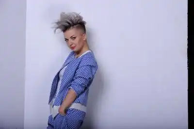 скачать клип KiRA MaZUR - Слова любові