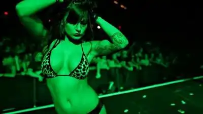 Скачать клип