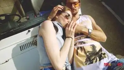 скачать клип Sasha Lopez ft. Ale Blake - Universe