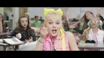 скачать клип JoJo Siwa - BOOMERANG