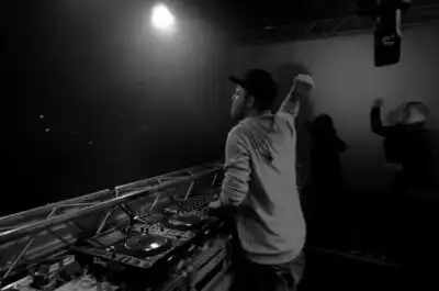 Скачать клип