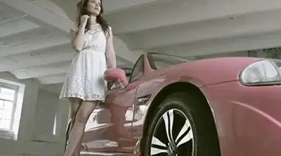 скачать клип Елена Князева - Парня Увела