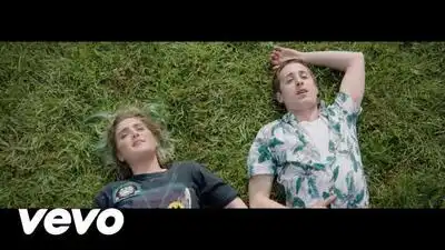 скачать клип Shura - What\'s It Gonna Be