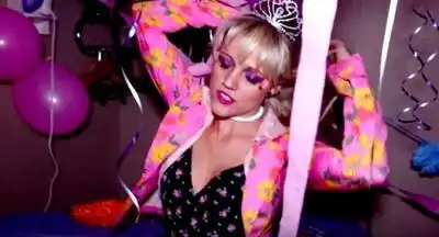 скачать клип Catey Shaw - Lovesick Jerk