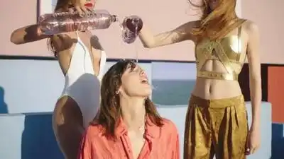 Скачать клип