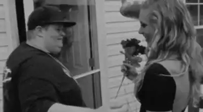 скачать клип The Hood Internet ft. AC Newman, Sims - One for the Record Books