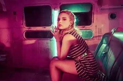 Скачать клип