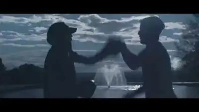 Скачать клип