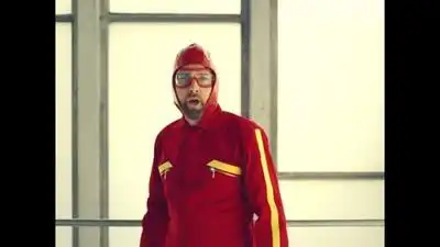 скачать клип Kaiser Chiefs - Parachute