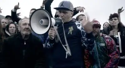 скачать клип Каста - На весь район