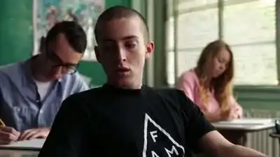 скачать клип blink-182 - Bored To Death