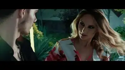 скачать клип Julia Sandu - Siempre Locca