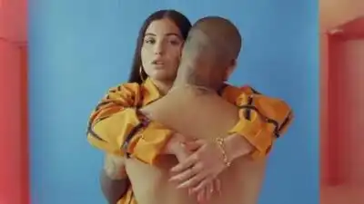 скачать клип Mabel - Thinking Of You