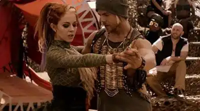 скачать клип Lindsey Stirling - The Arena