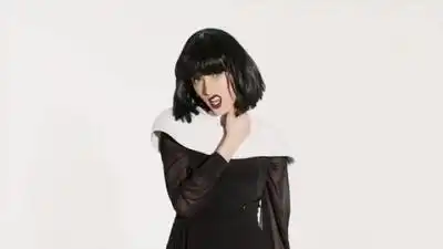 скачать клип Rengle - Click Click